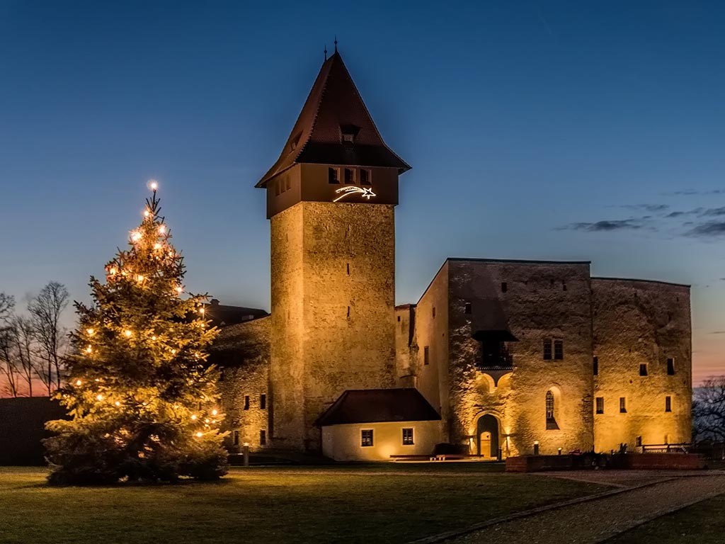 Weihnachtliche Burg